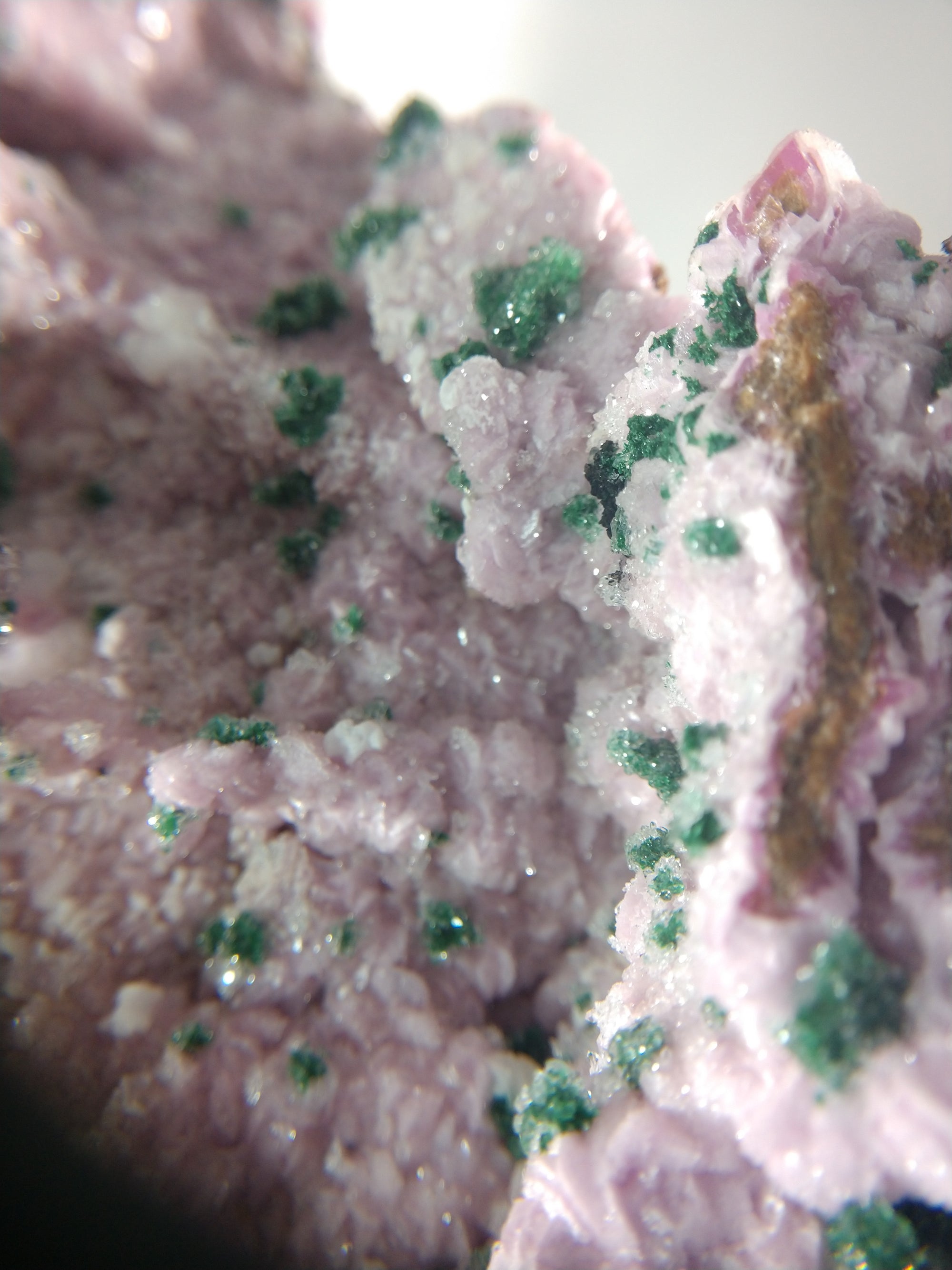Spherocobaltite with Malachite and Quartz