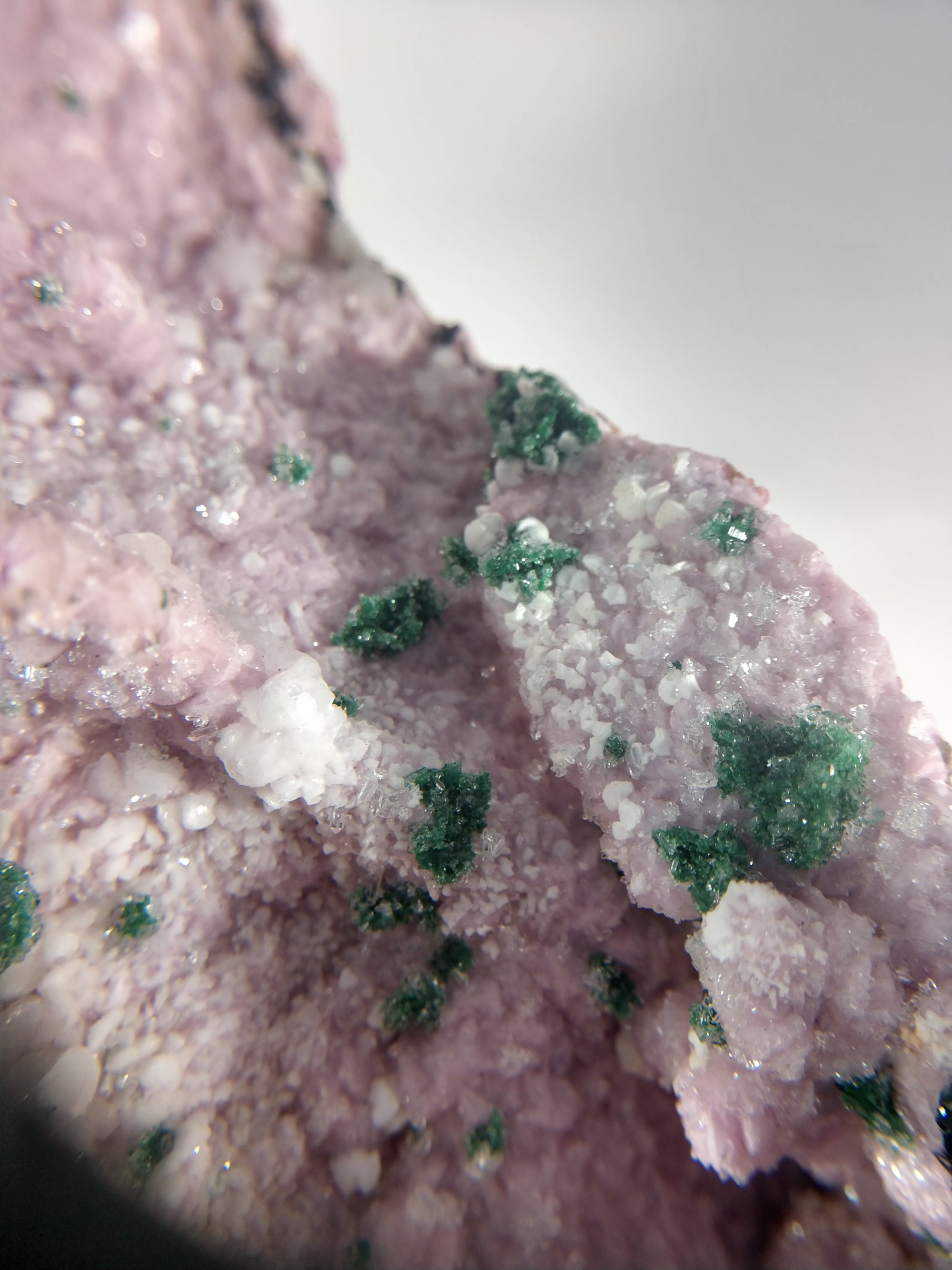 Spherocobaltite with Malachite and Quartz