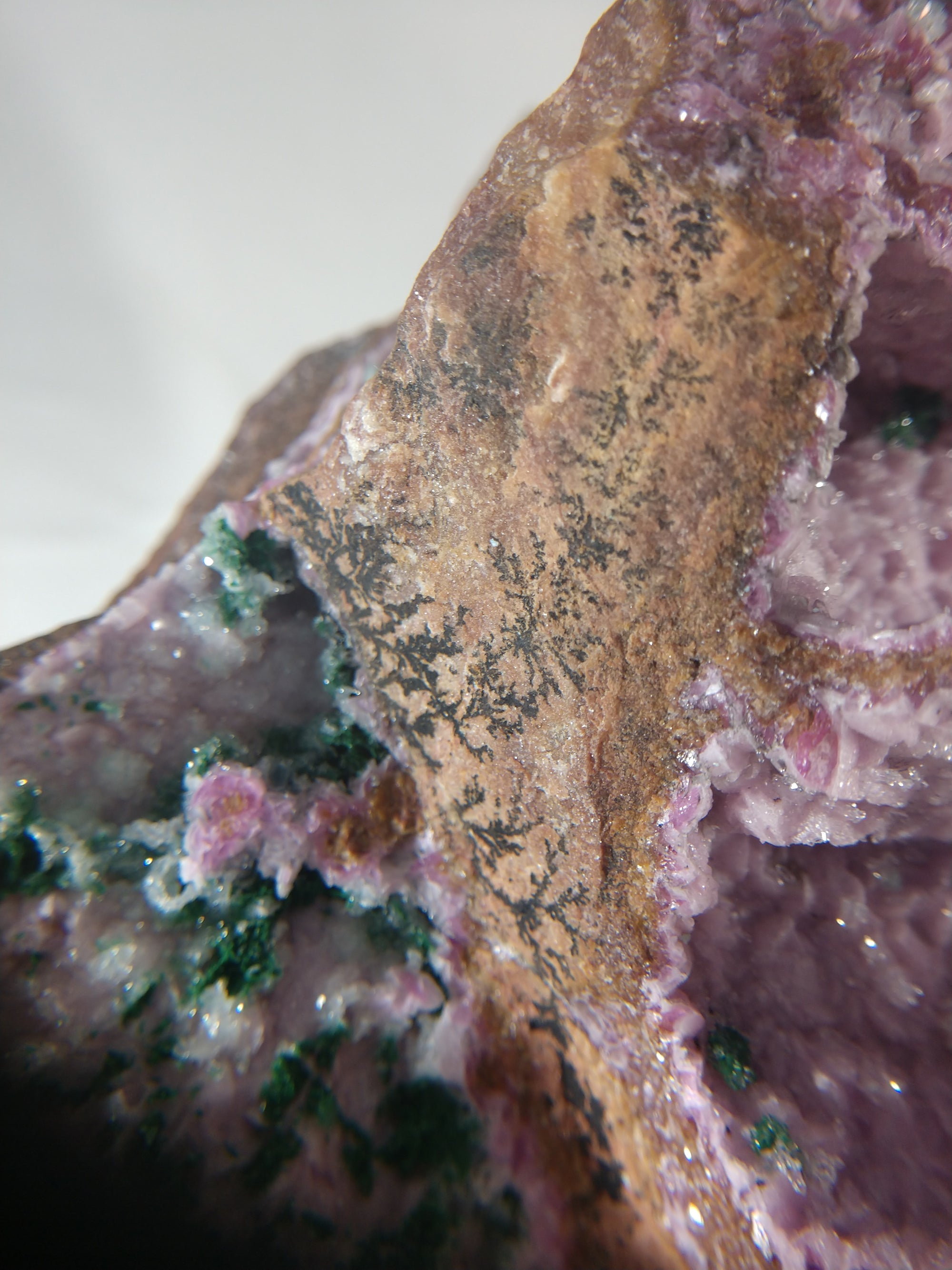 Spherocobaltite with Malachite and Quartz