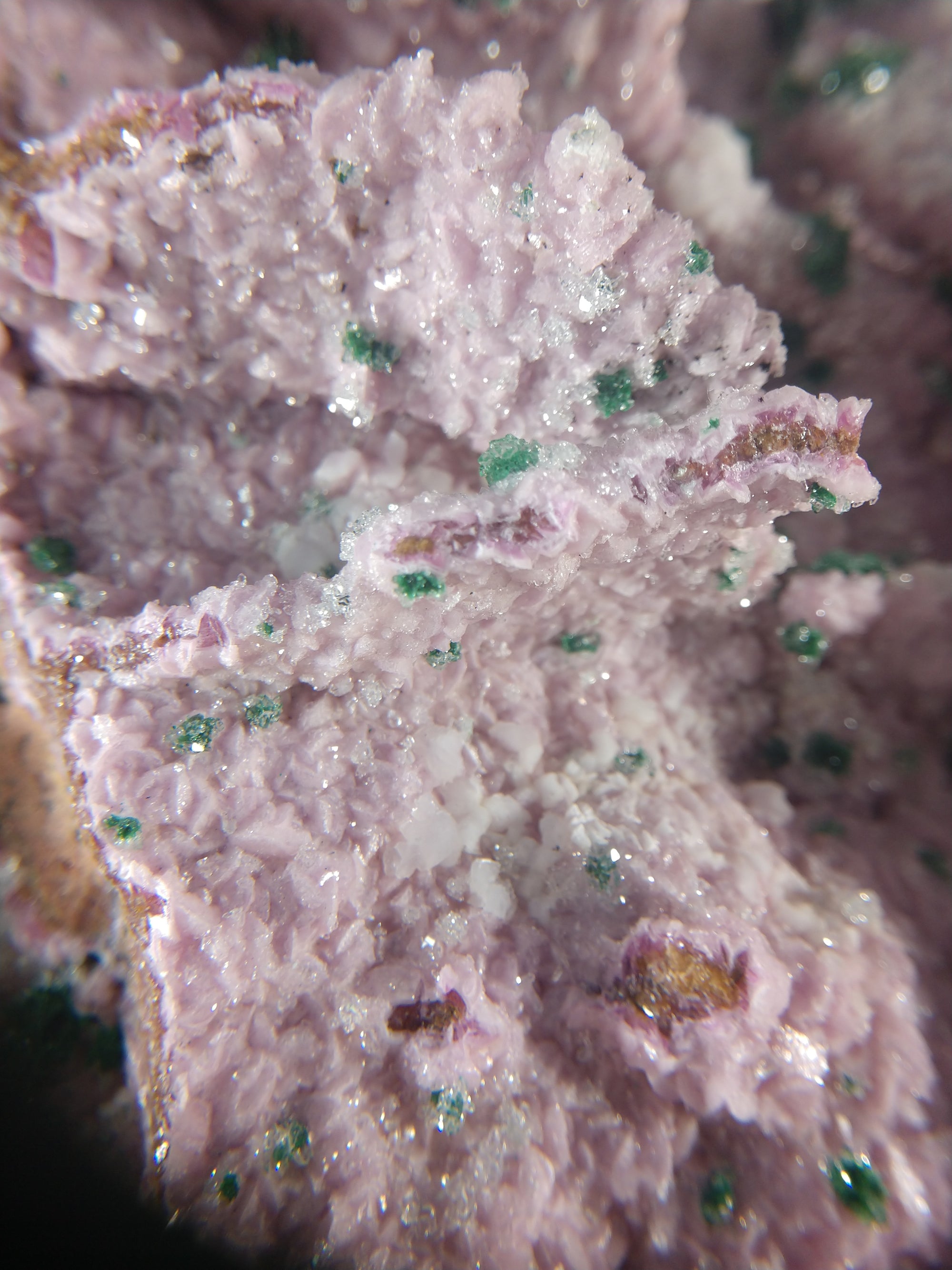 Spherocobaltite with Malachite and Quartz