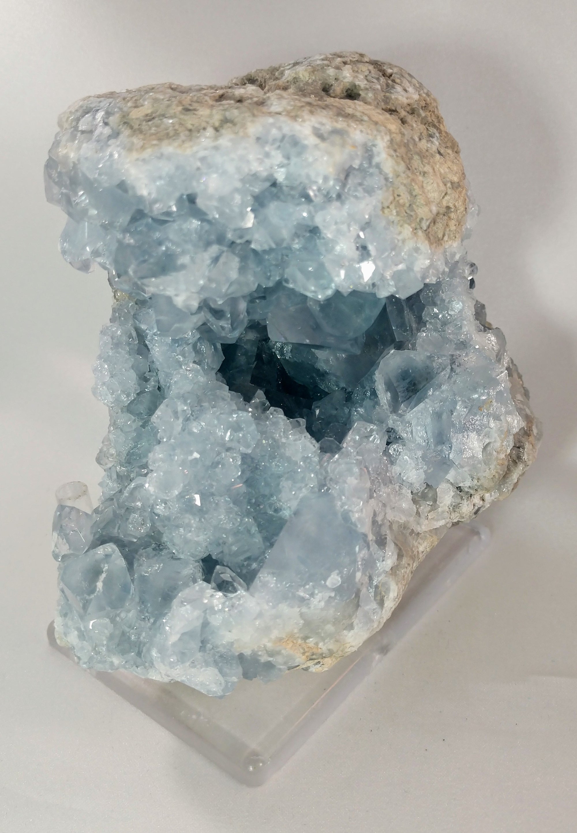 Celestite, 3 lbs 2.7 oz