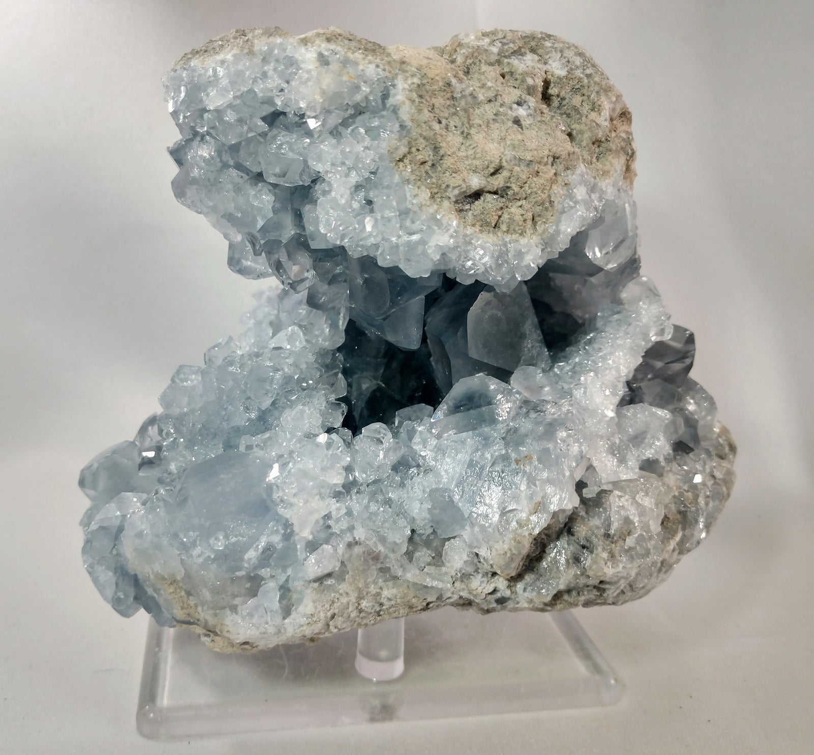Celestite, 3 lbs 2.7 oz