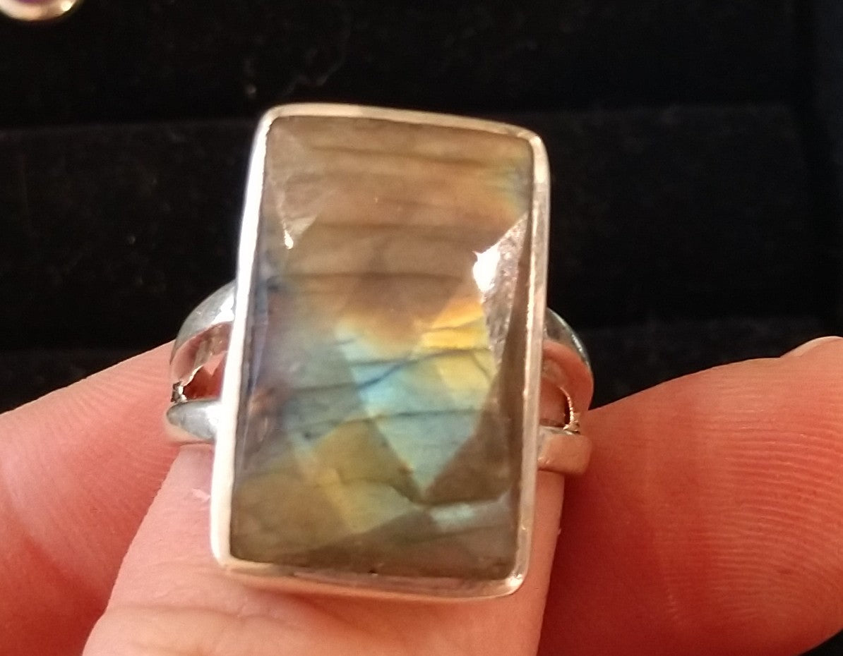 Labradorite Ring