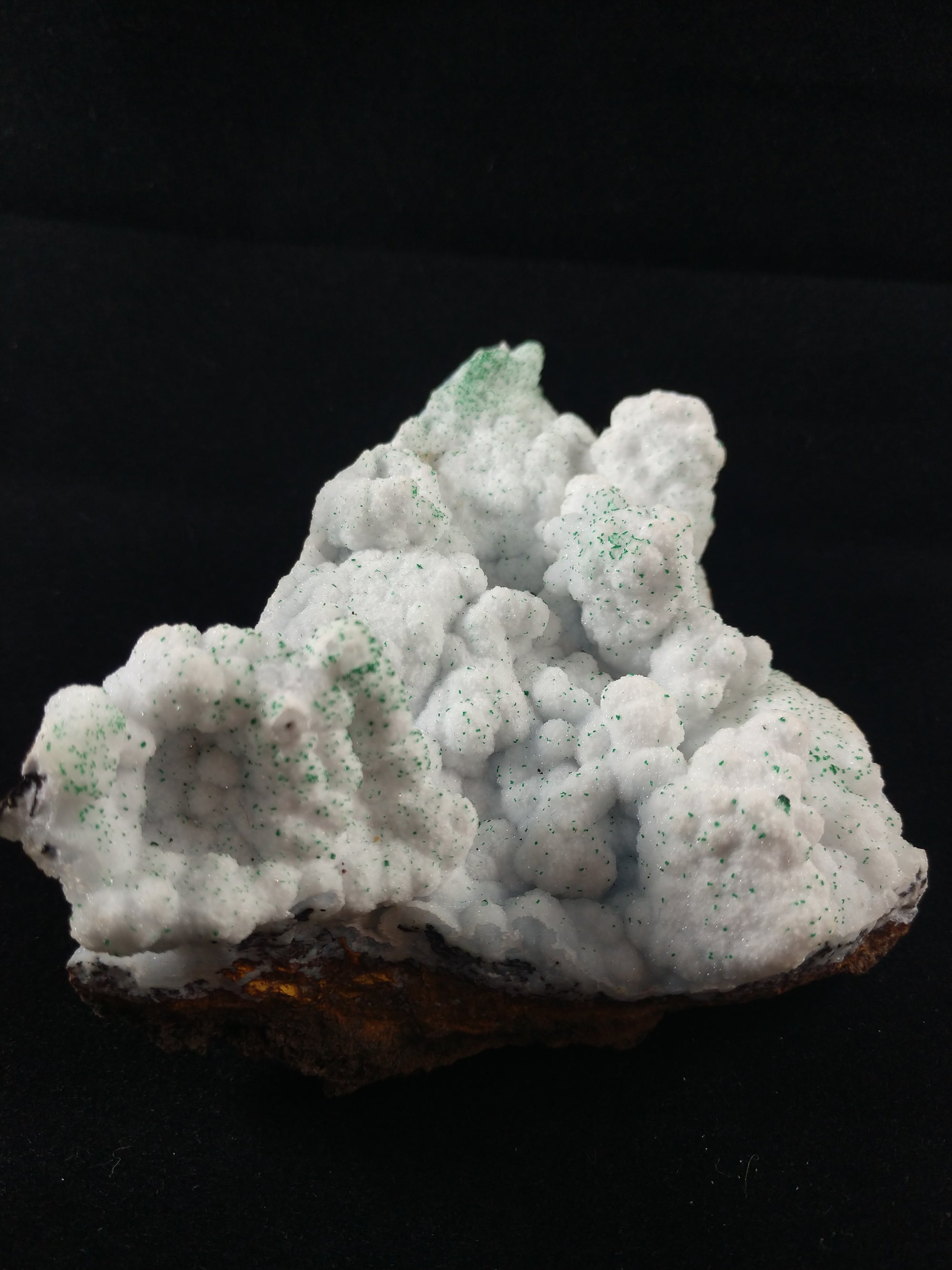 Druzy Quartz with Malachite