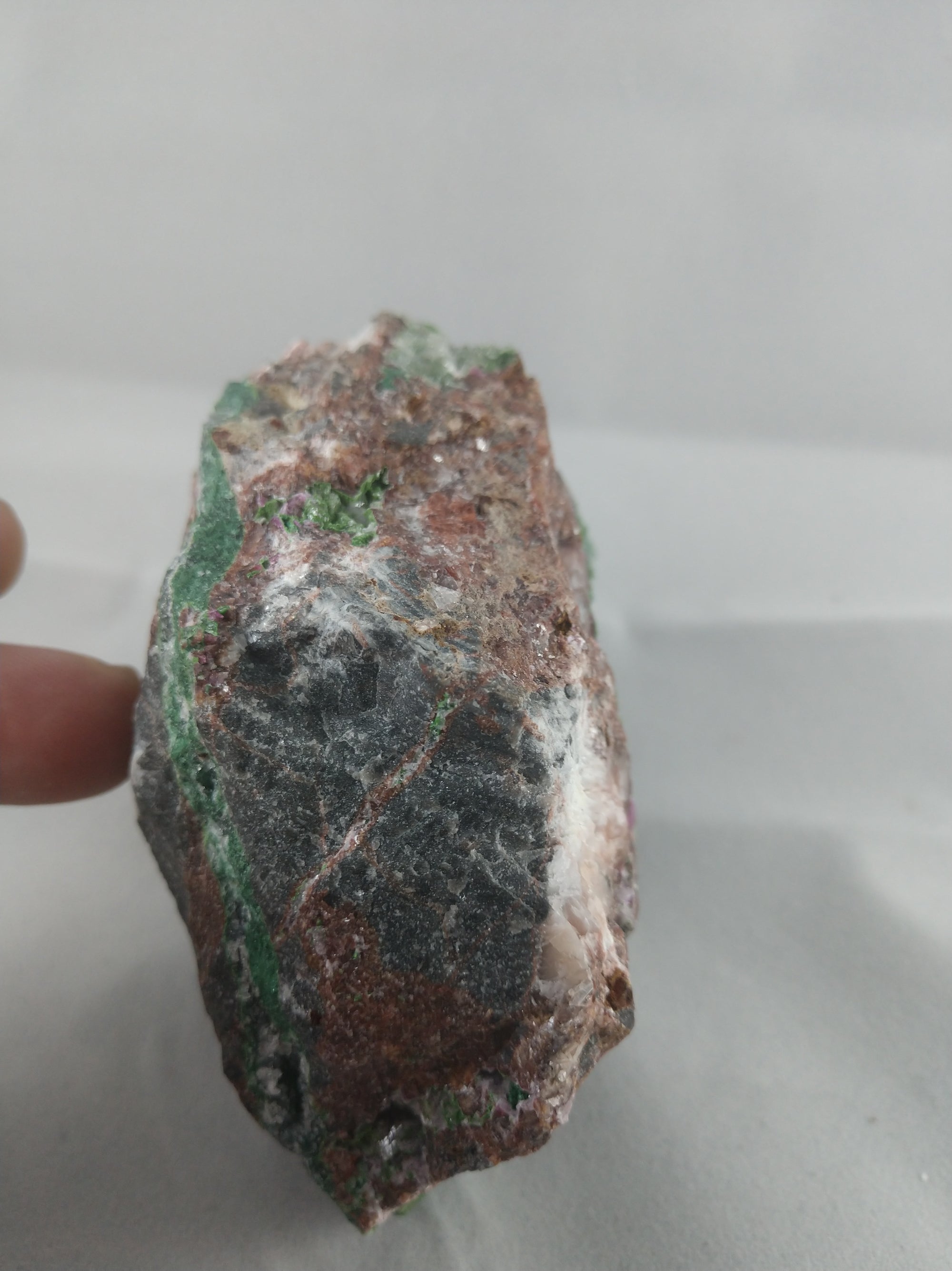 Conichalcite with quartz and calcite