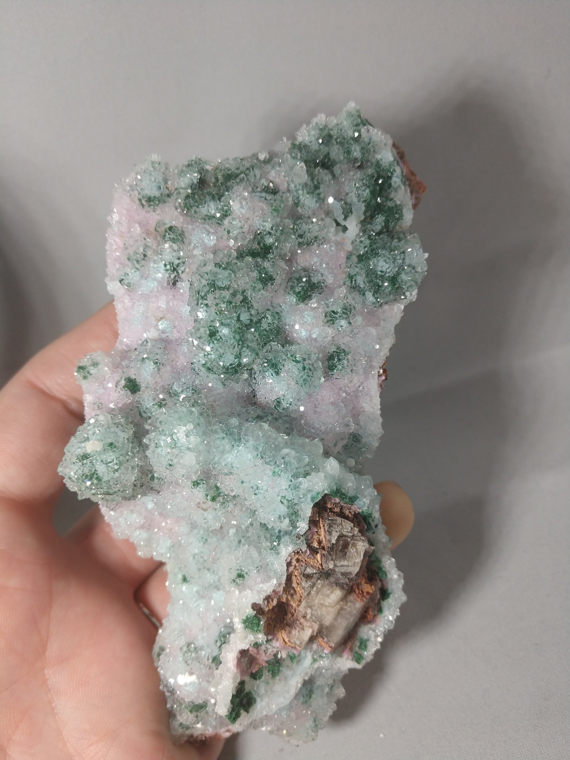 Quartz with Malachite and Spherocobaltite