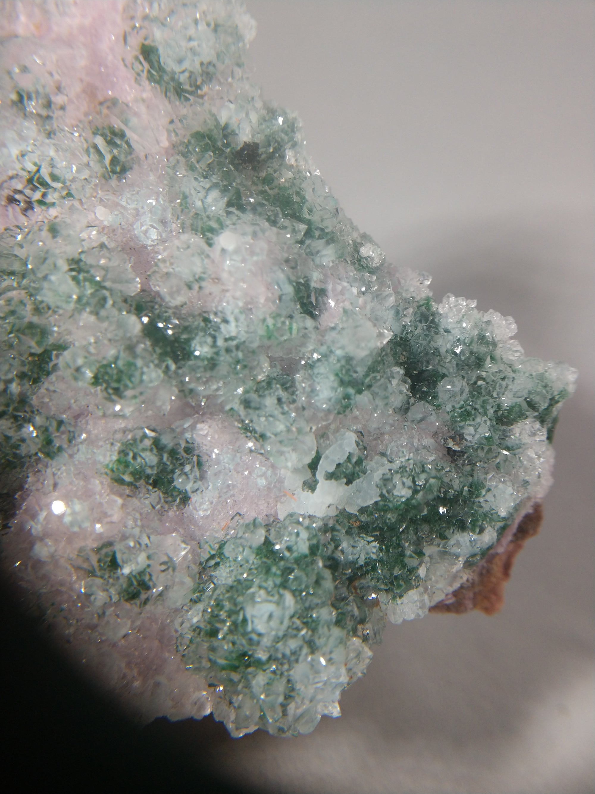 Quartz with Malachite and Spherocobaltite