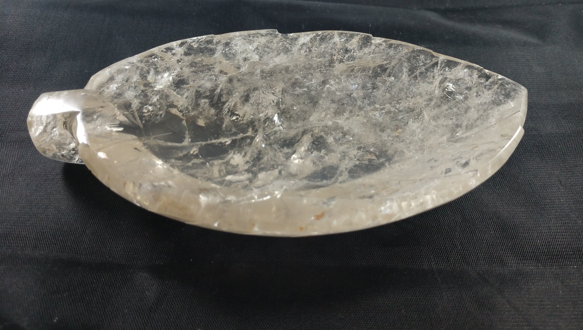 Leaf-shaped Quartz Dish