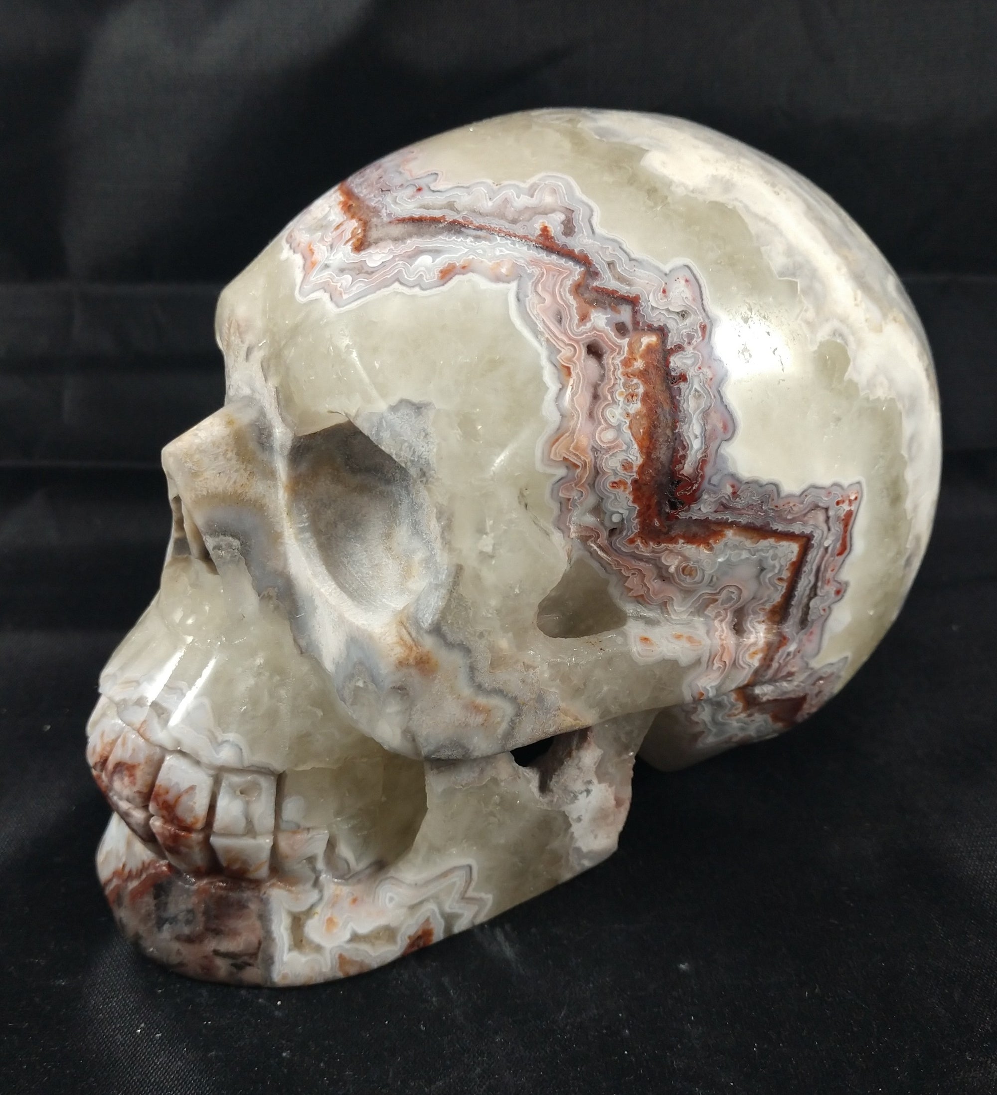 Agate Skull 1.3 kg
