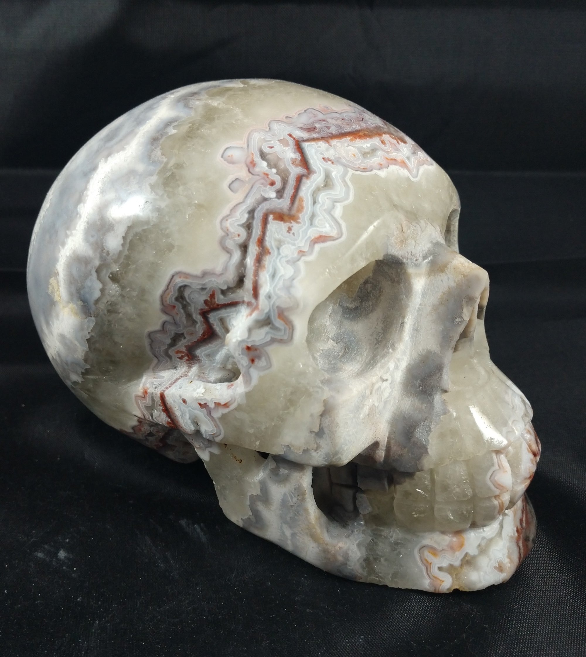 Agate Skull 1.3 kg