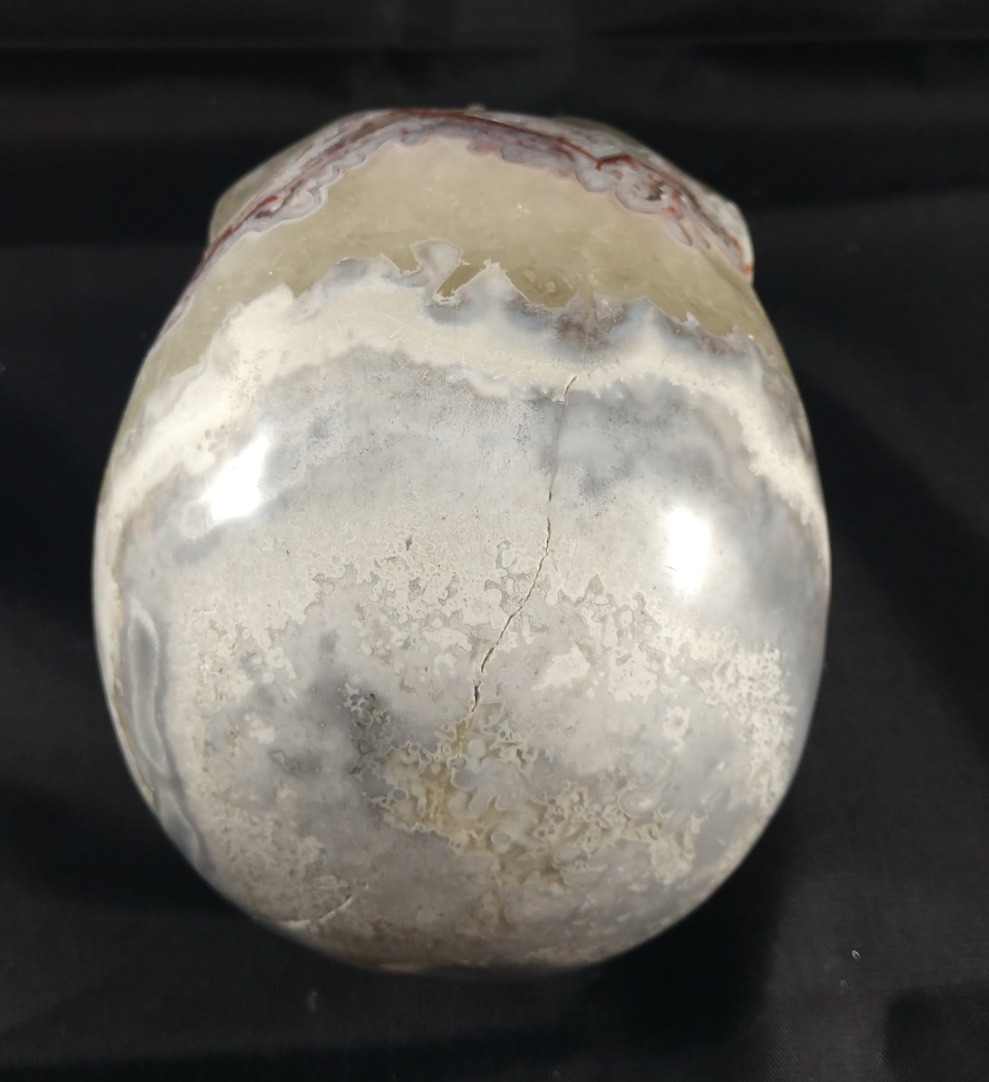 Agate Skull 1.3 kg