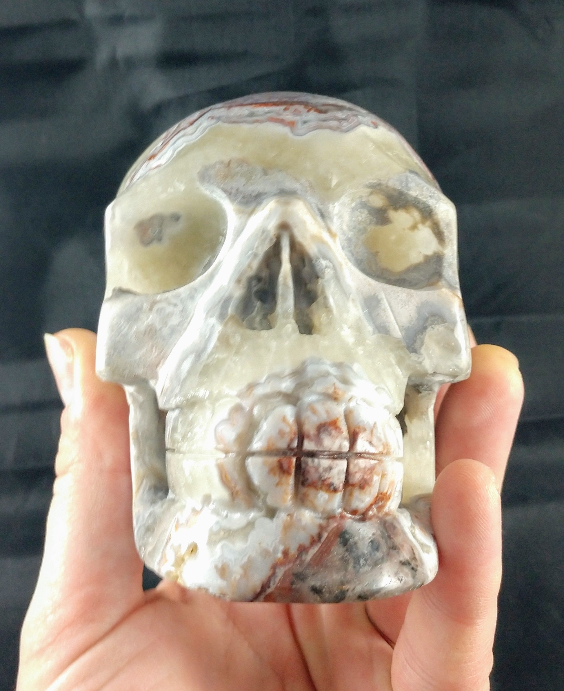 Agate Skull 1.3 kg
