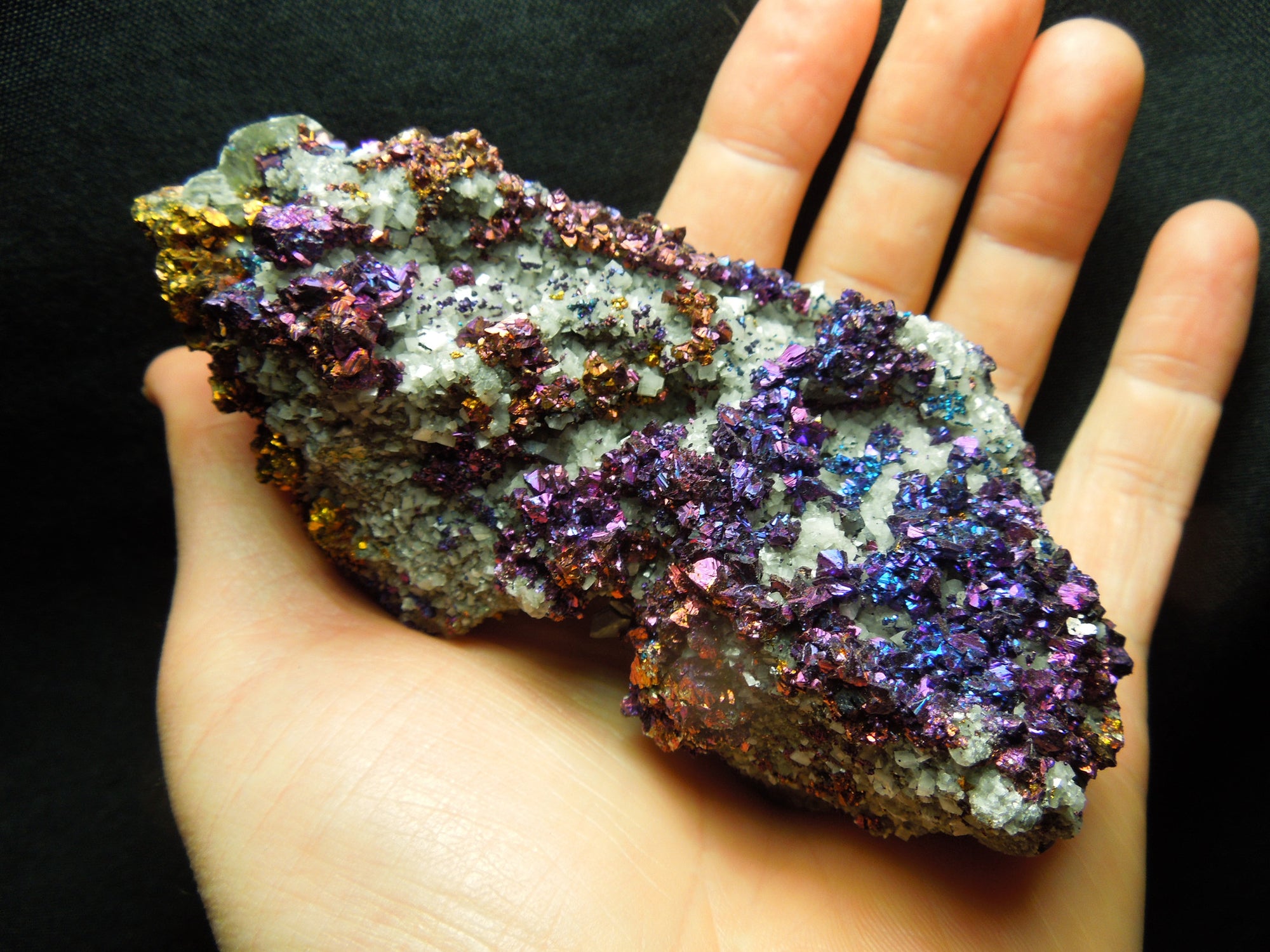 Chalcopyrite on Dolomite