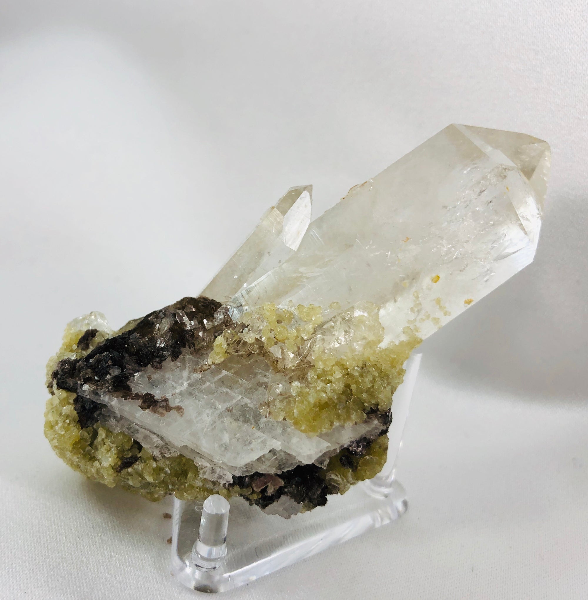 Quartz with Mica, Cleavelandite, and Biotite