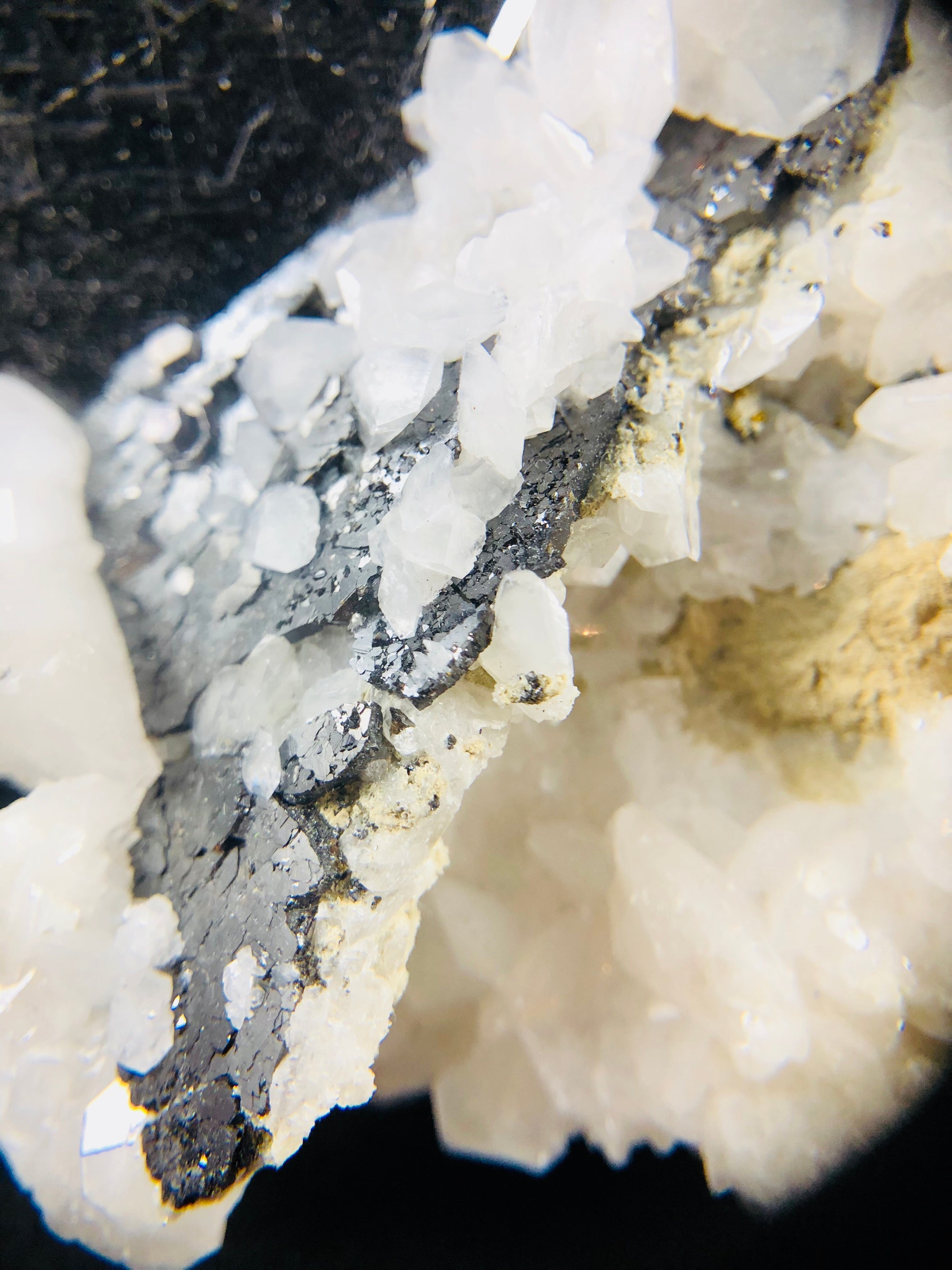 Sphalerite with Calcite