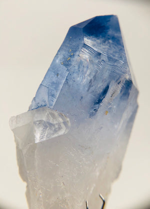 Dumorteirite with Quartz