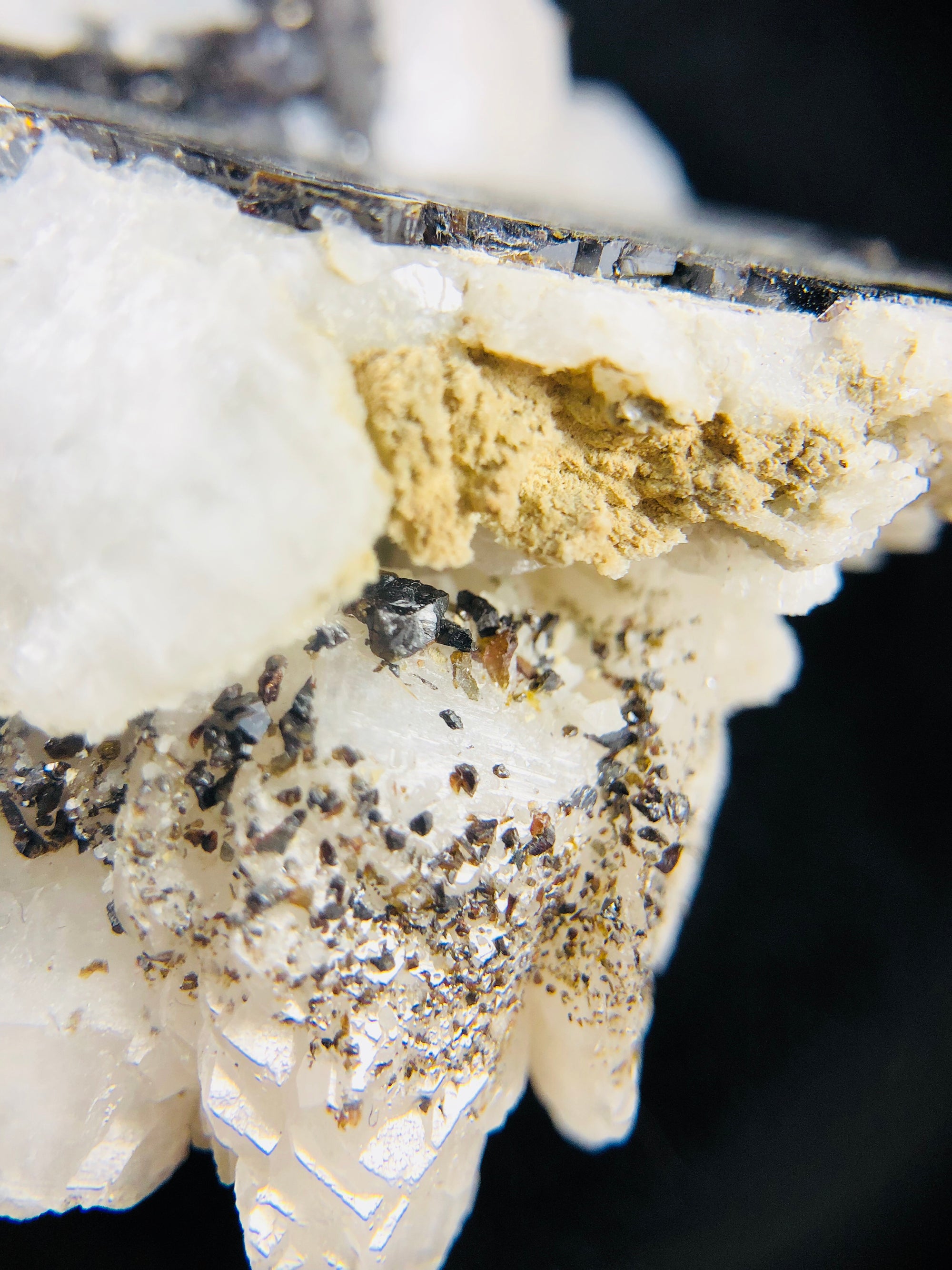 Sphalerite with Calcite