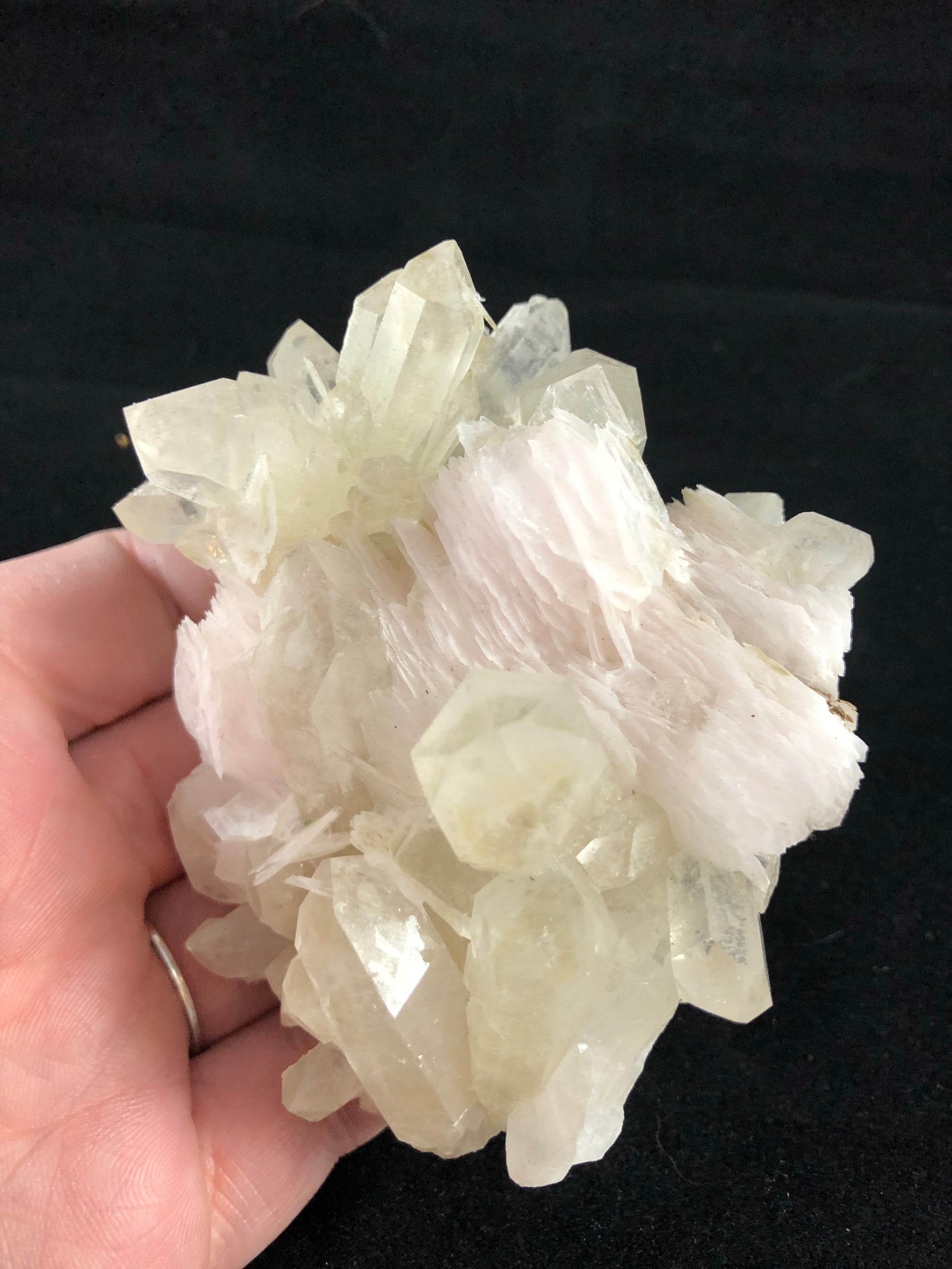 Quartz with pink calcite