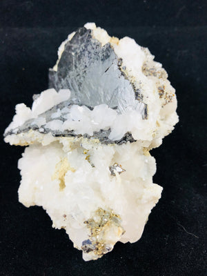 Sphalerite with Calcite