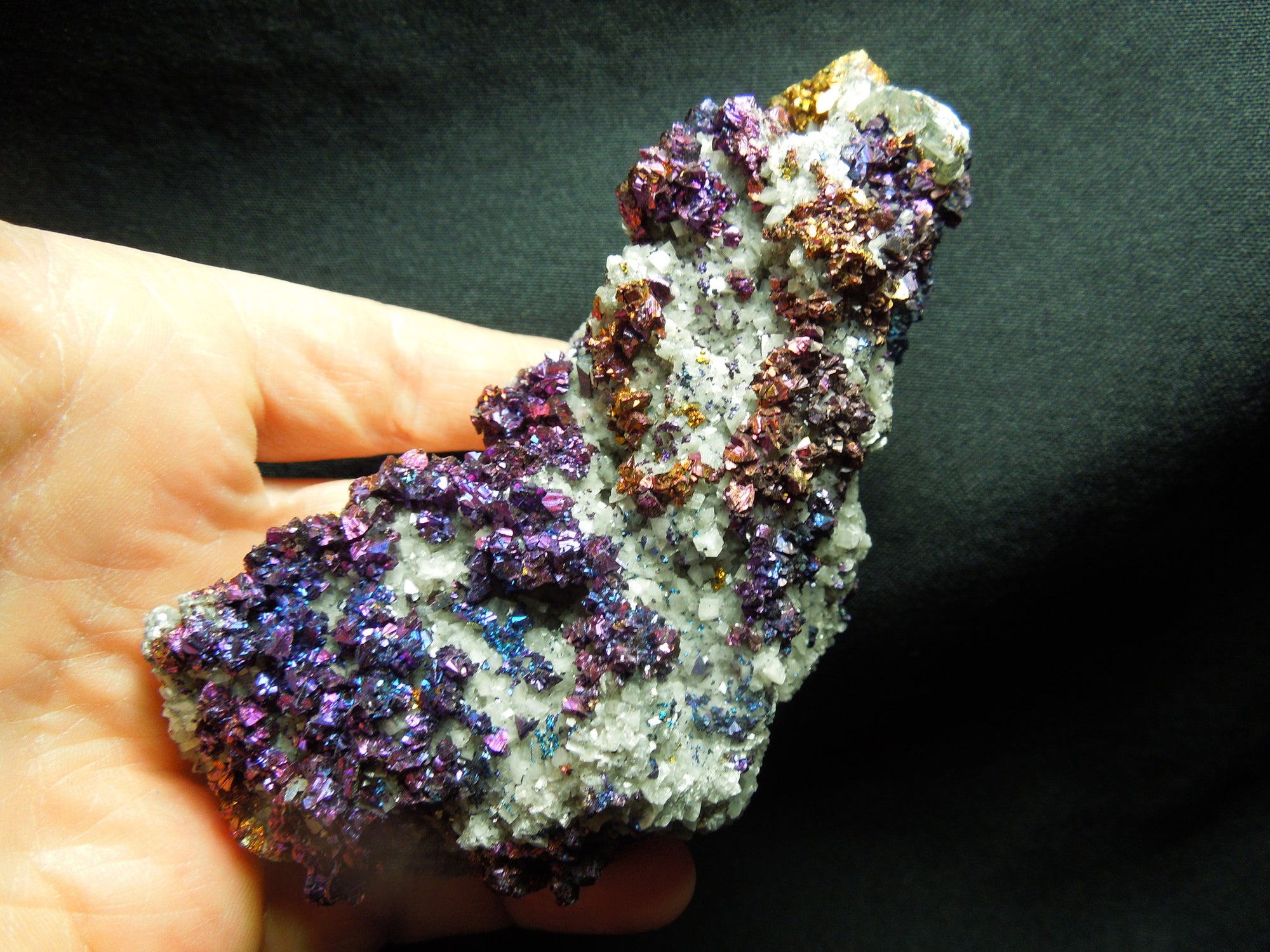 Chalcopyrite on Dolomite