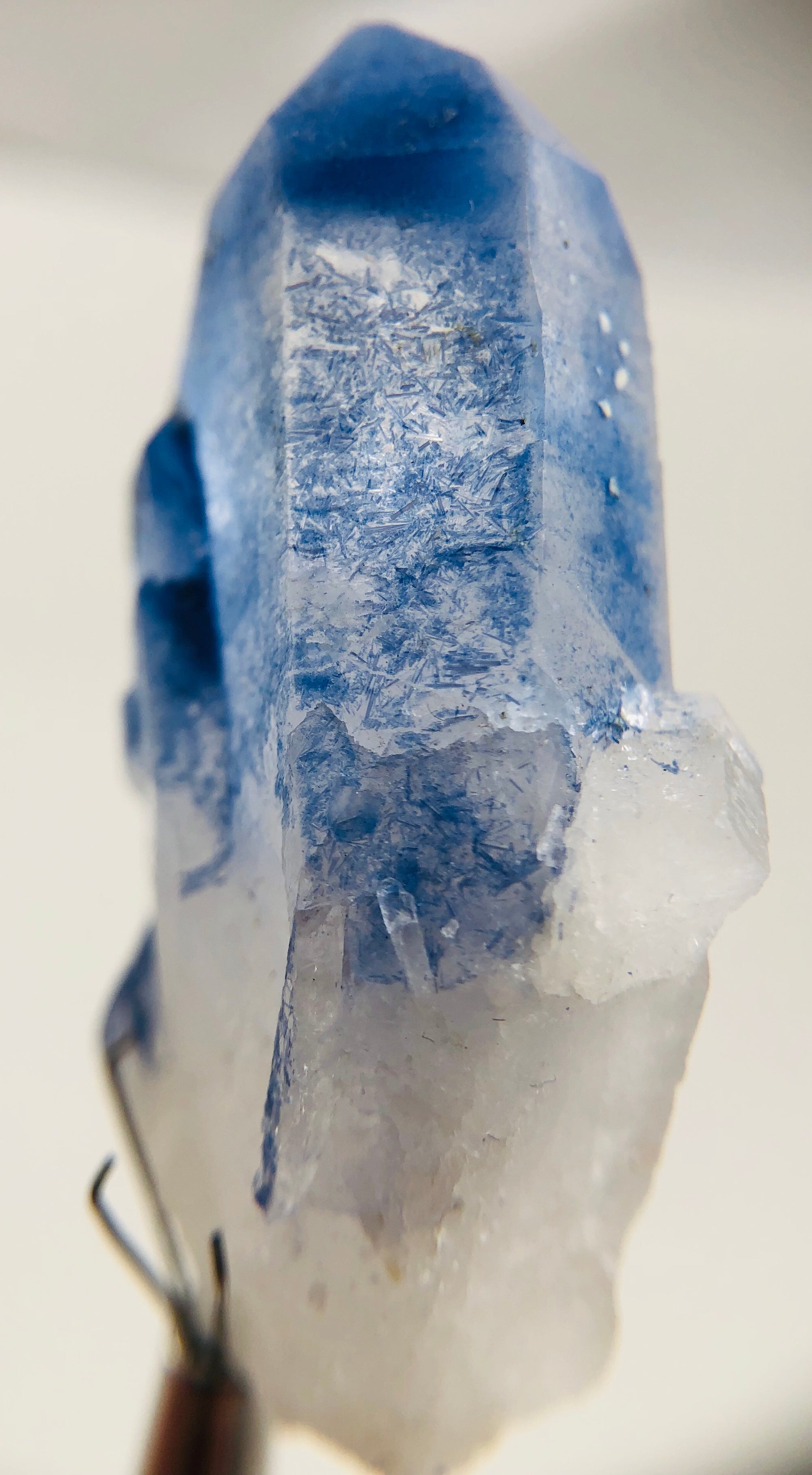 Dumorteirite with Quartz