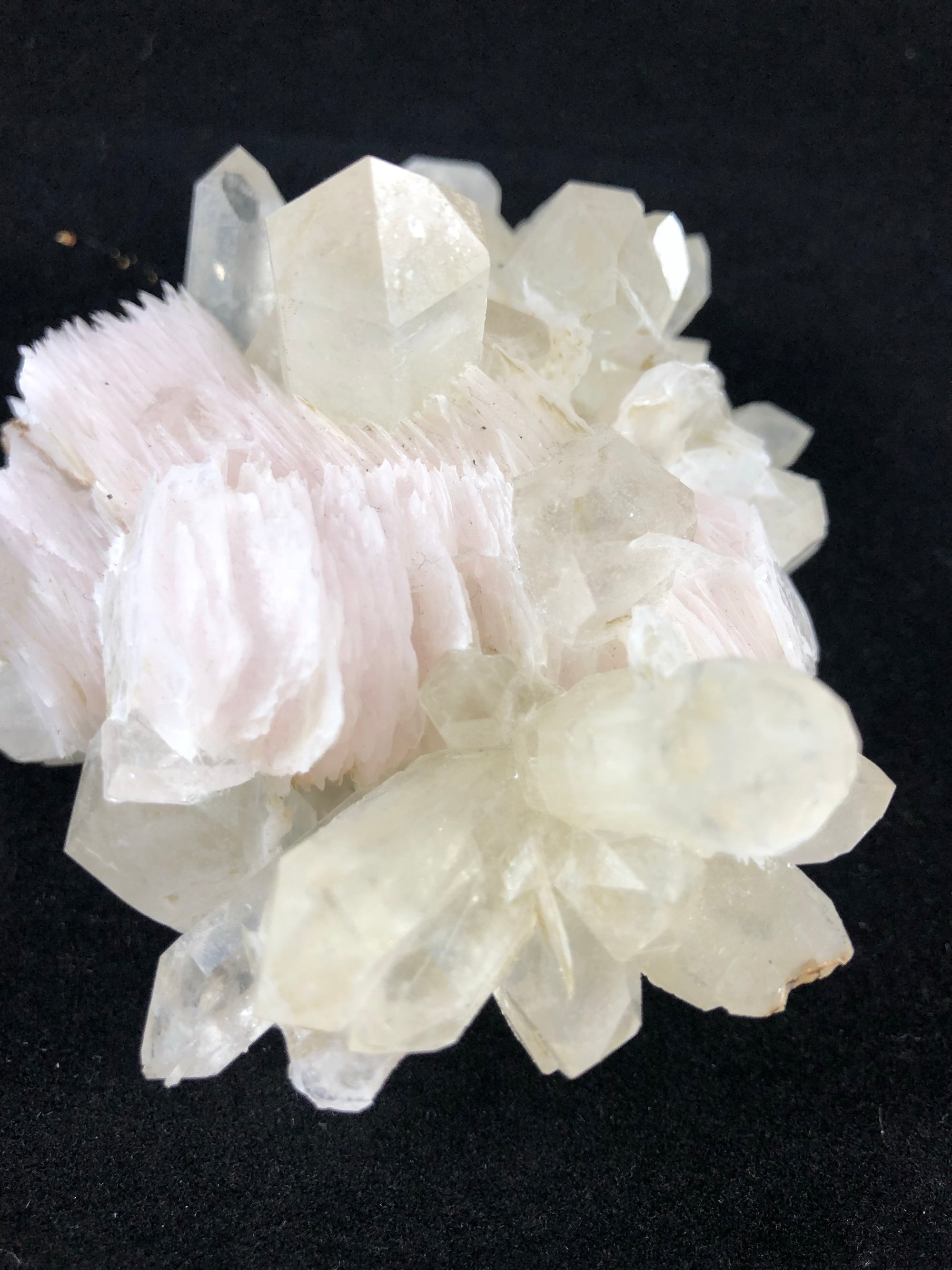 Quartz with pink calcite