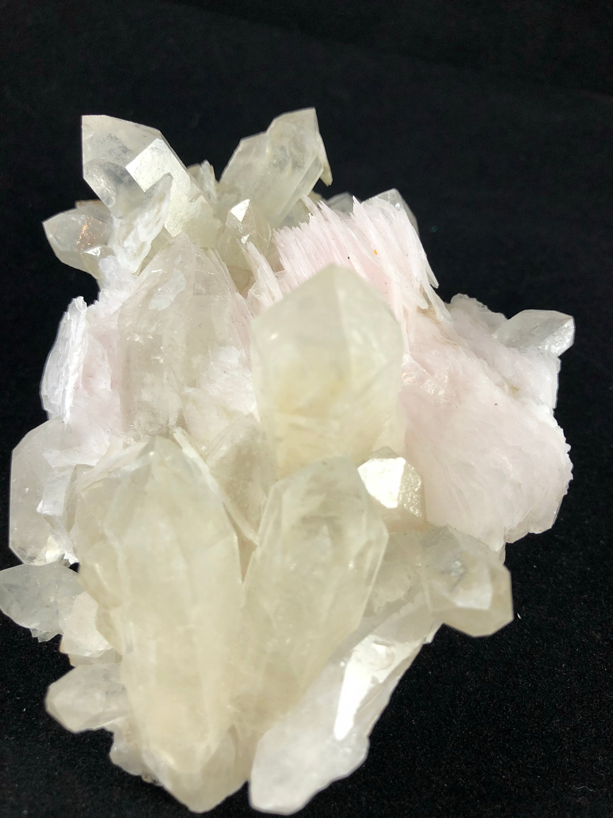 Quartz with pink calcite