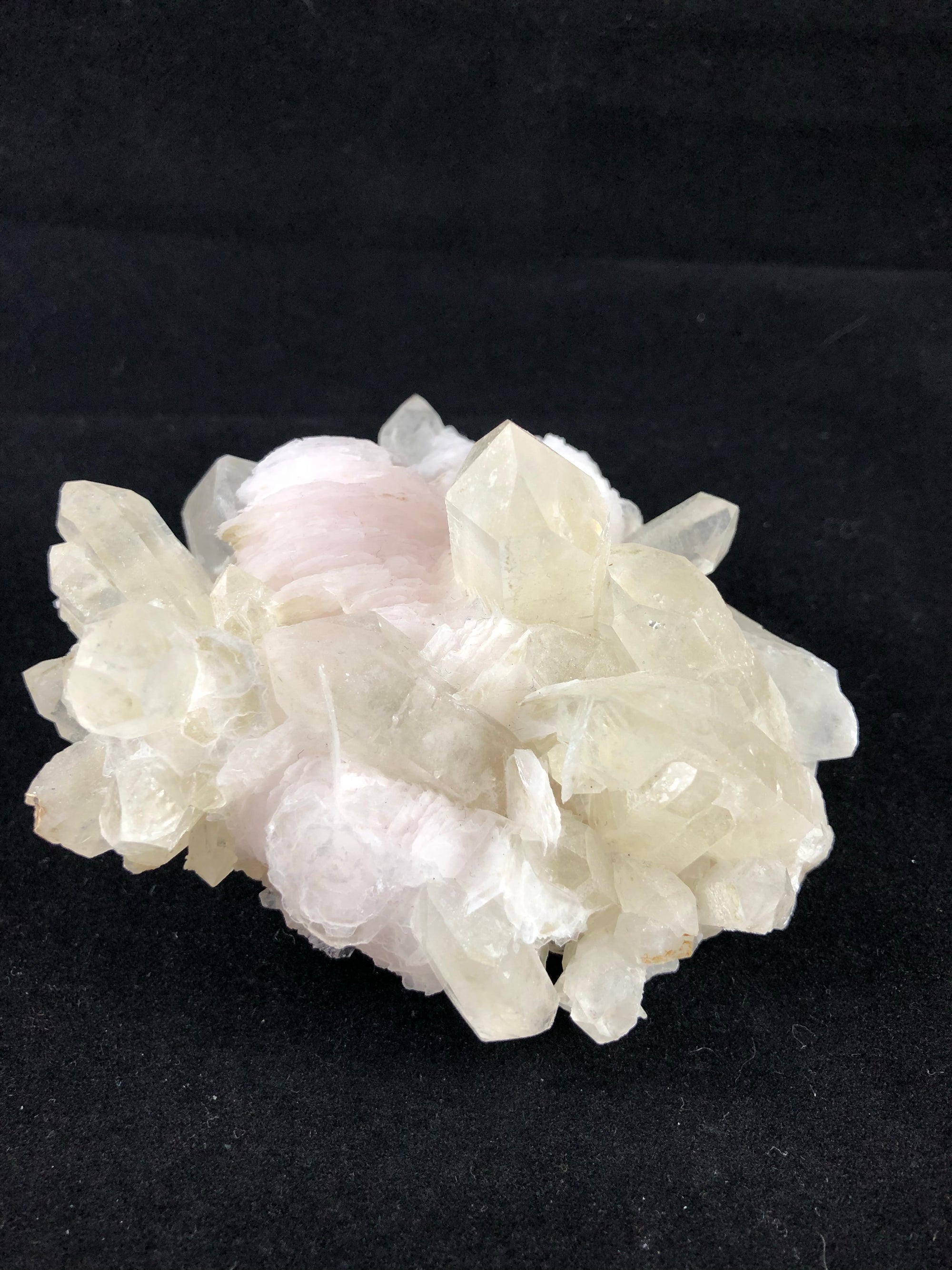 Quartz with pink calcite