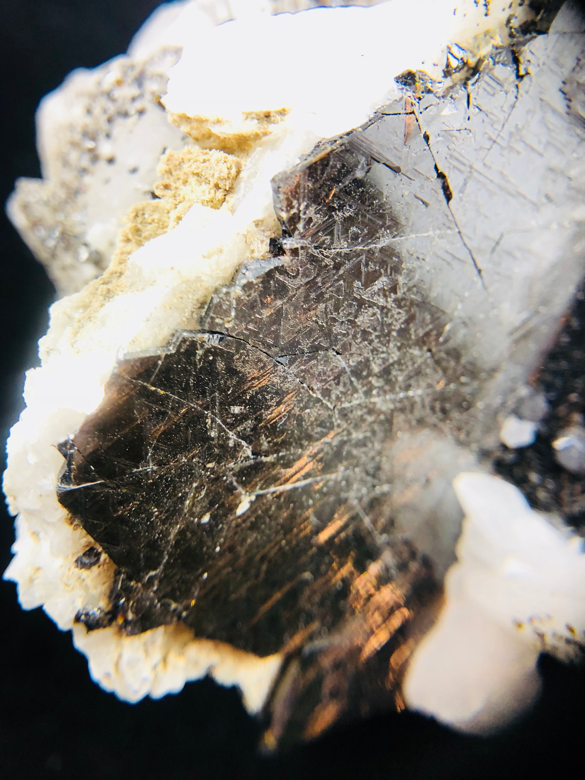 Sphalerite with Calcite