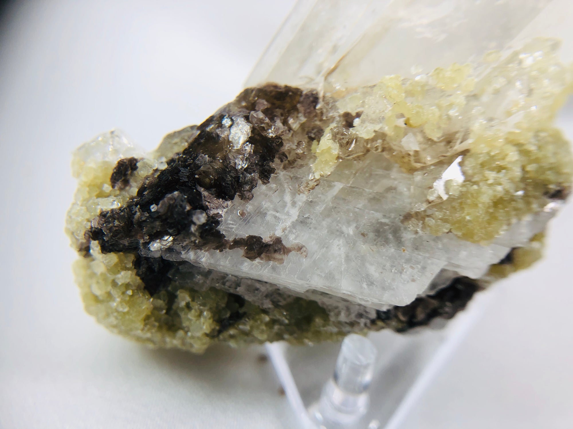 Quartz with Mica, Cleavelandite, and Biotite