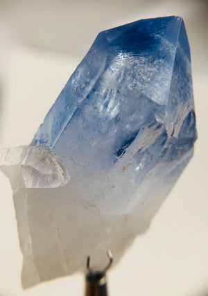 Dumorteirite with Quartz