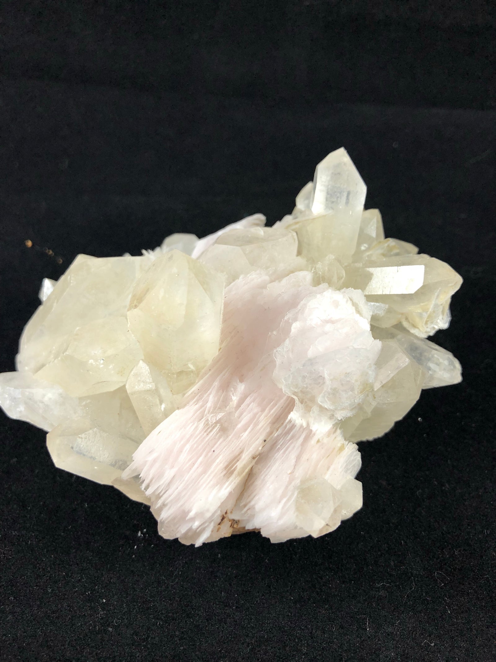 Quartz with pink calcite