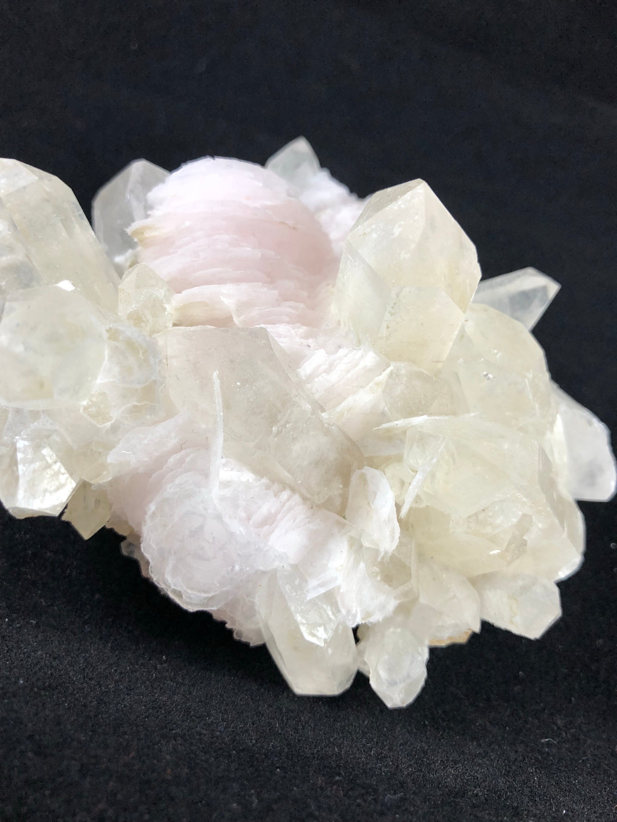 Quartz with pink calcite